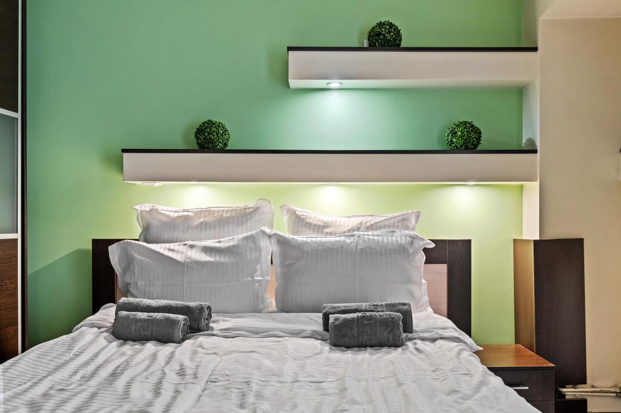 4 Rooms Unirii 47 Бухарест Екстер'єр фото